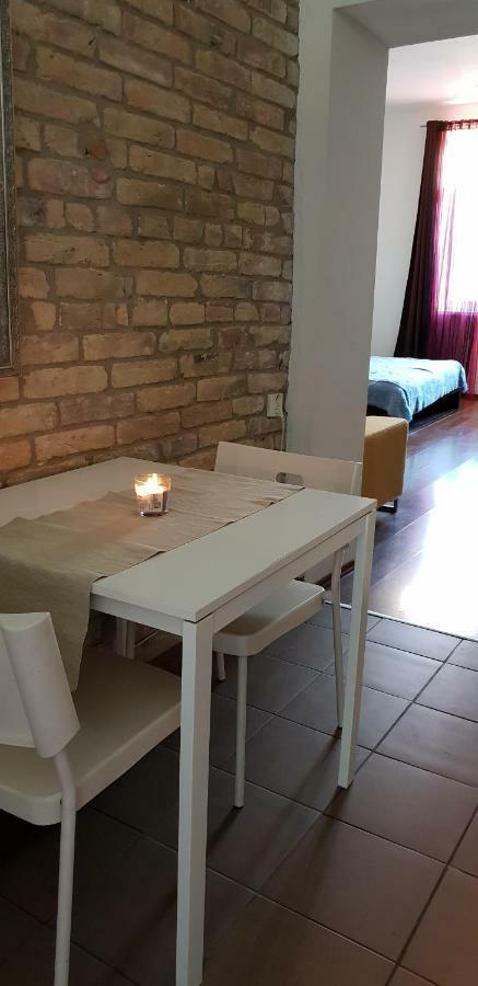 Romantic Central Flat Bratislava Luaran gambar